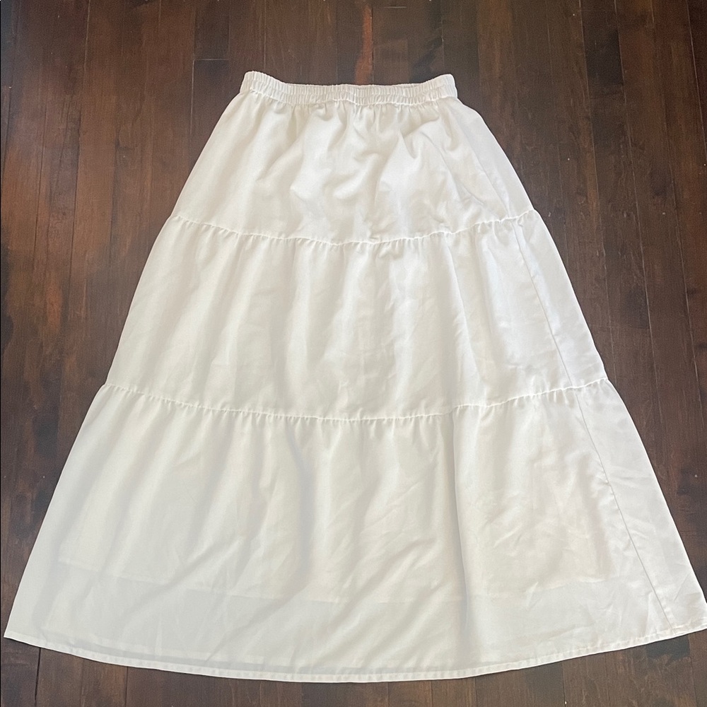 Annebouti White Tiered Maxi Skirt